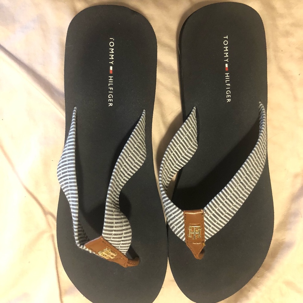 Tommy Flip Flops